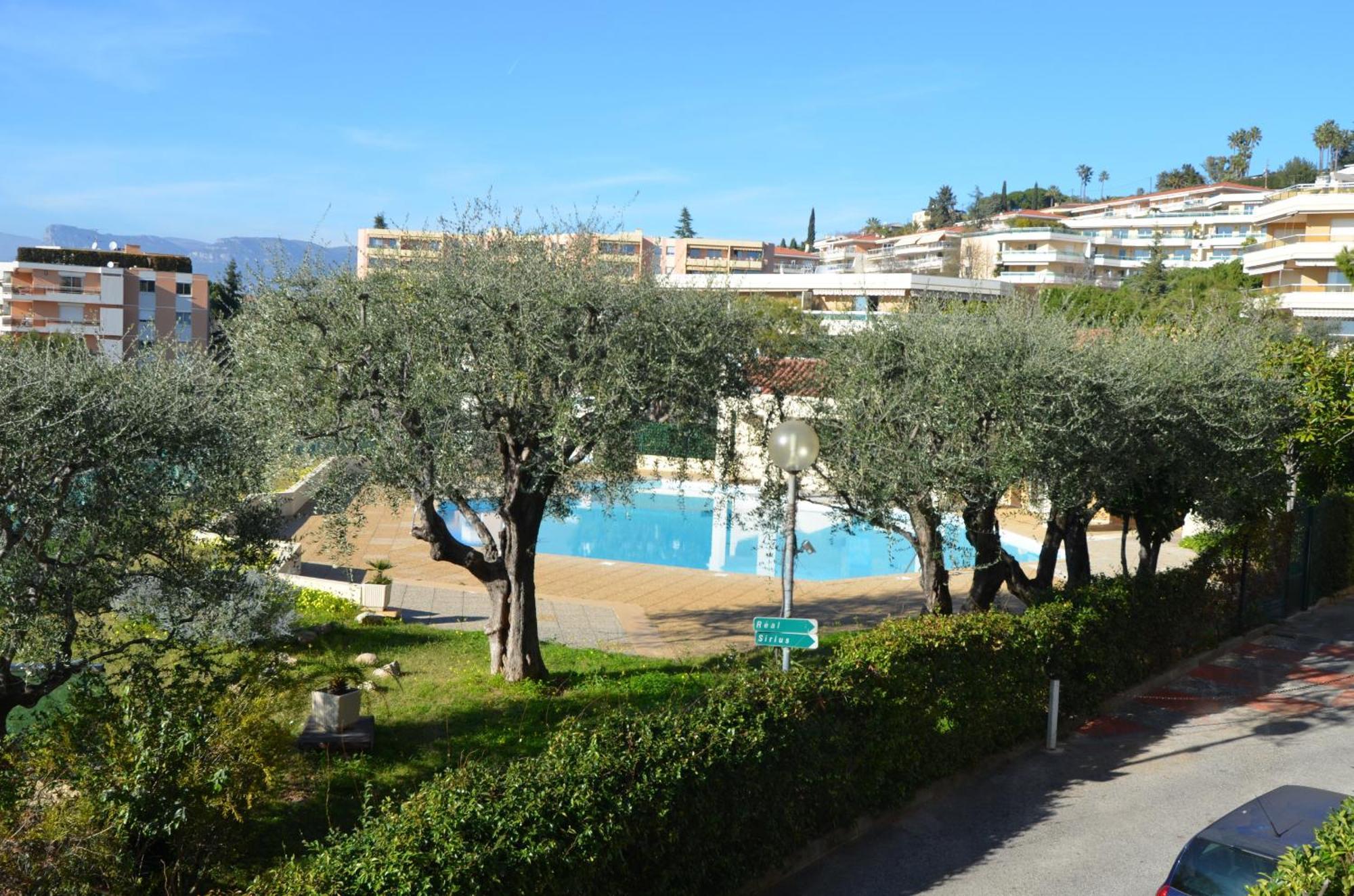 Plein Ciel - Appartement 5 Personnes Avec Piscine Sur La Corniche Fleurie A Nice Buitenkant foto